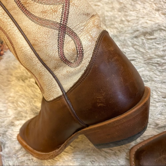 Justin Two Tone Embroidered Western Boot - Picture 13 of 16